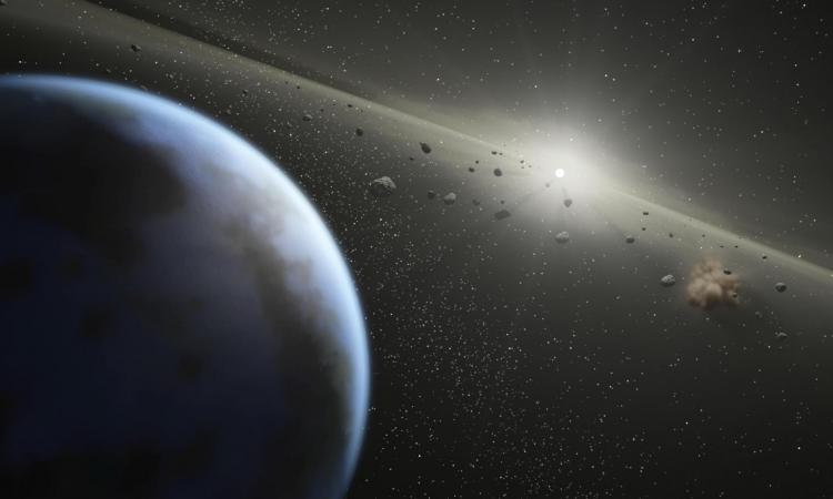Хеллоуинский астероид может уничтожить Луну- британские ученые